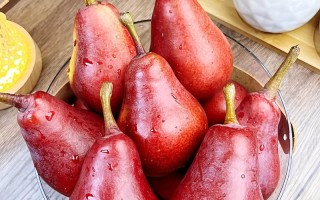 红色梨是什么品种？