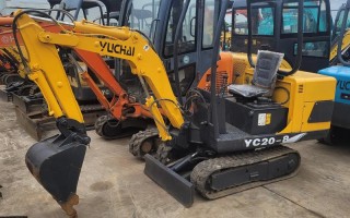 18农用小挖掘机有哪些实用功能？