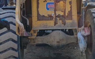 铲车摇臂变形怎么办