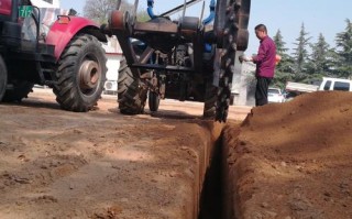 挖机挖u型沟怎么挖