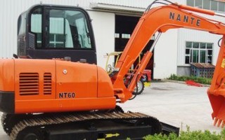 农用小型挖掘机南特有何优势？