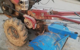 农用二手四驱手扶转让，价格多少？