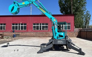 自制农用小型挖掘机，真的实用吗？