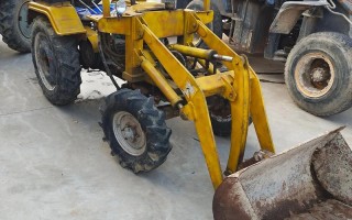 农用四轮头如何安全改装铲车？