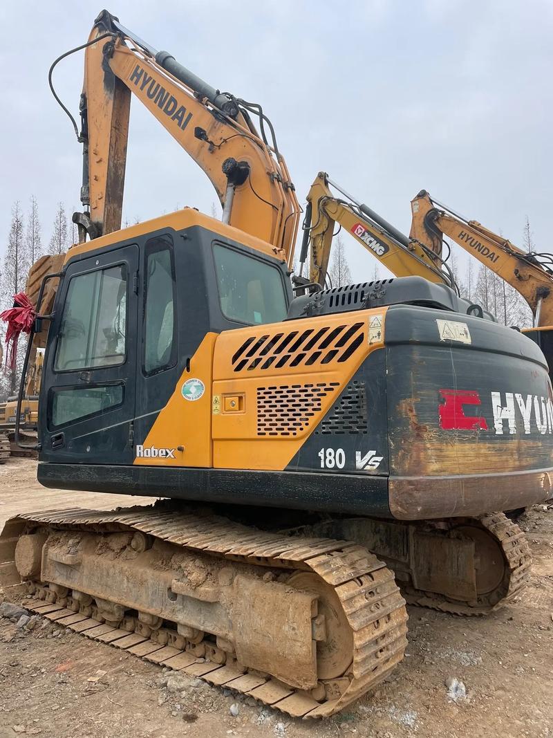 现代挖机怎么分辨-第3张图片-宁夏农业信息网