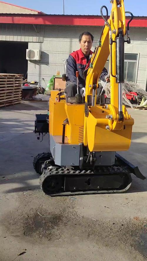 小挖机怎么干活-第3张图片-宁夏农业信息网