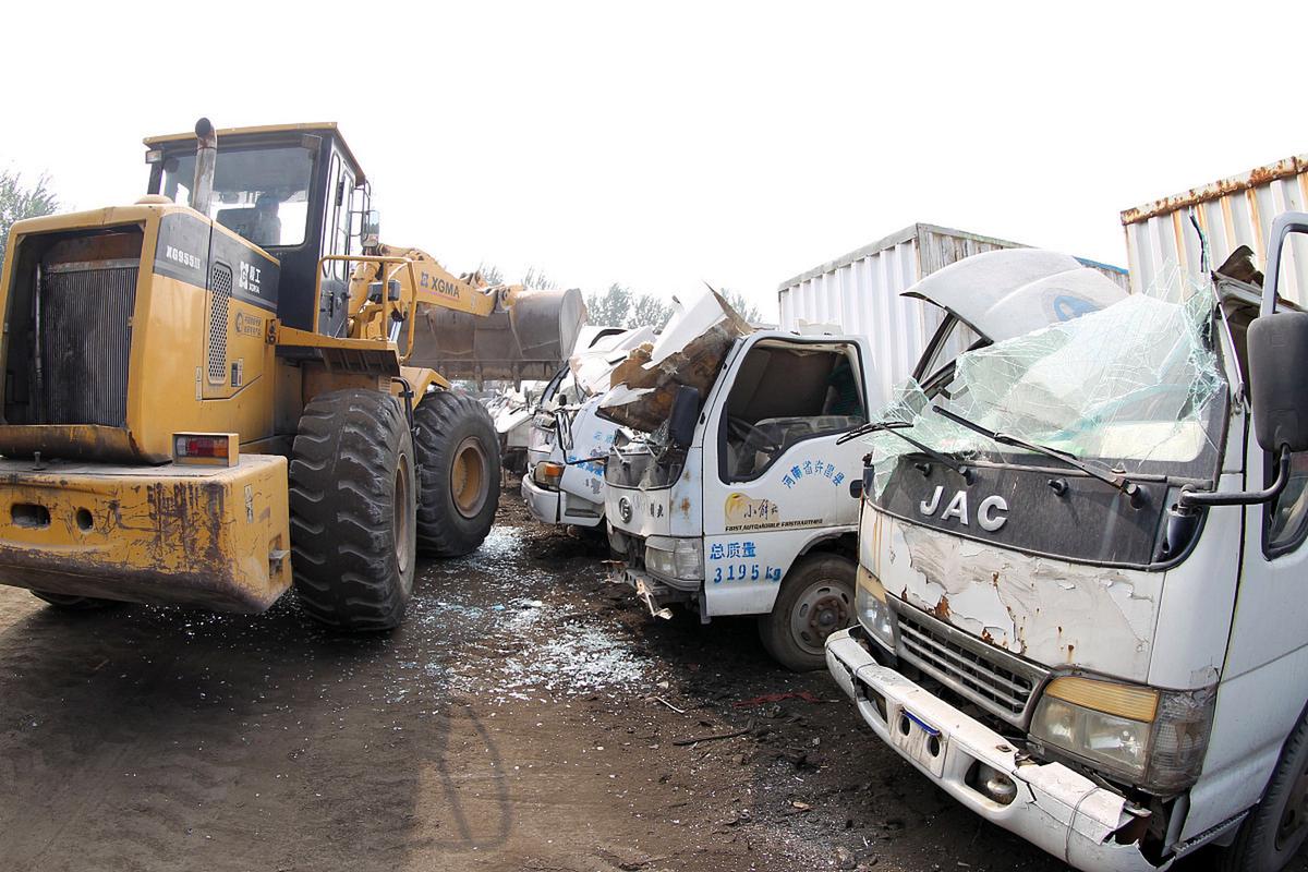 铲车突然闯档怎么回事-第3张图片-宁夏农业信息网