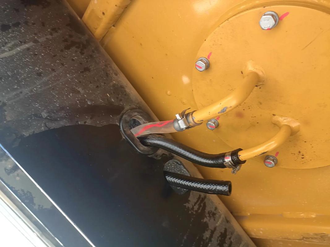 挖机柴油管路怎么搞-第3张图片-宁夏农业信息网
