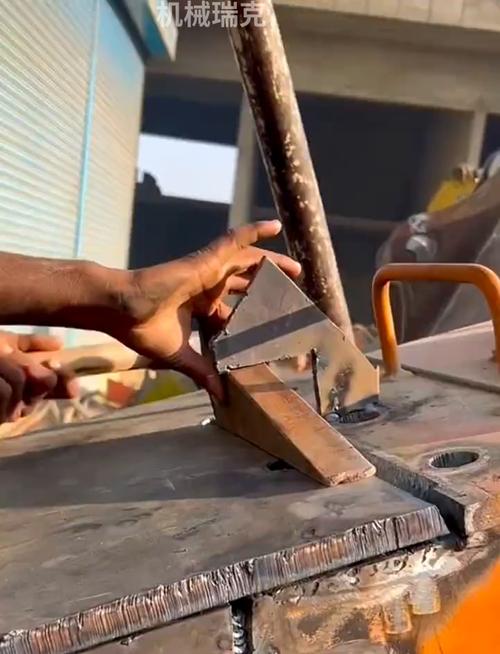 挖机怎么焊-第3张图片-宁夏农业信息网 挖机怎么焊-第3张图片-宁夏农业信息网