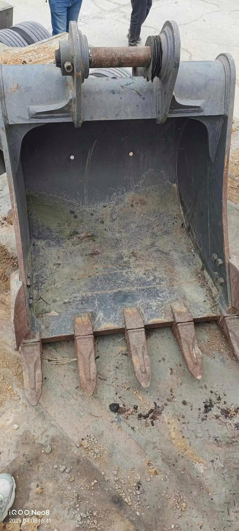 挖机斗孑怎么焊-第2张图片-宁夏农业信息网