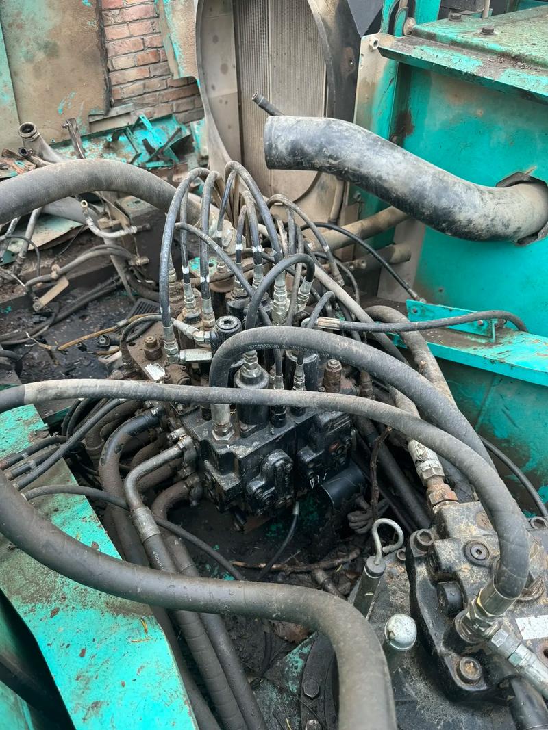 勾机分配器漏油怎么修-第1张图片-宁夏农业信息网