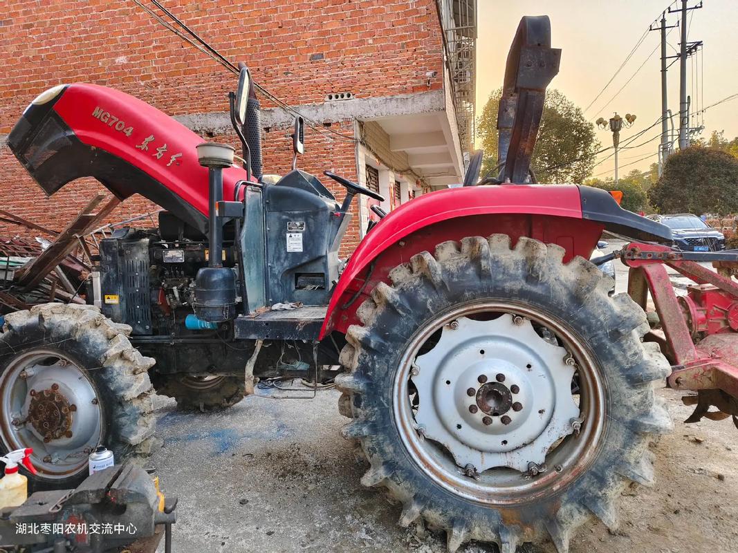 东方红WLY70挖掘机性能如何？-第3张图片-宁夏农业信息网