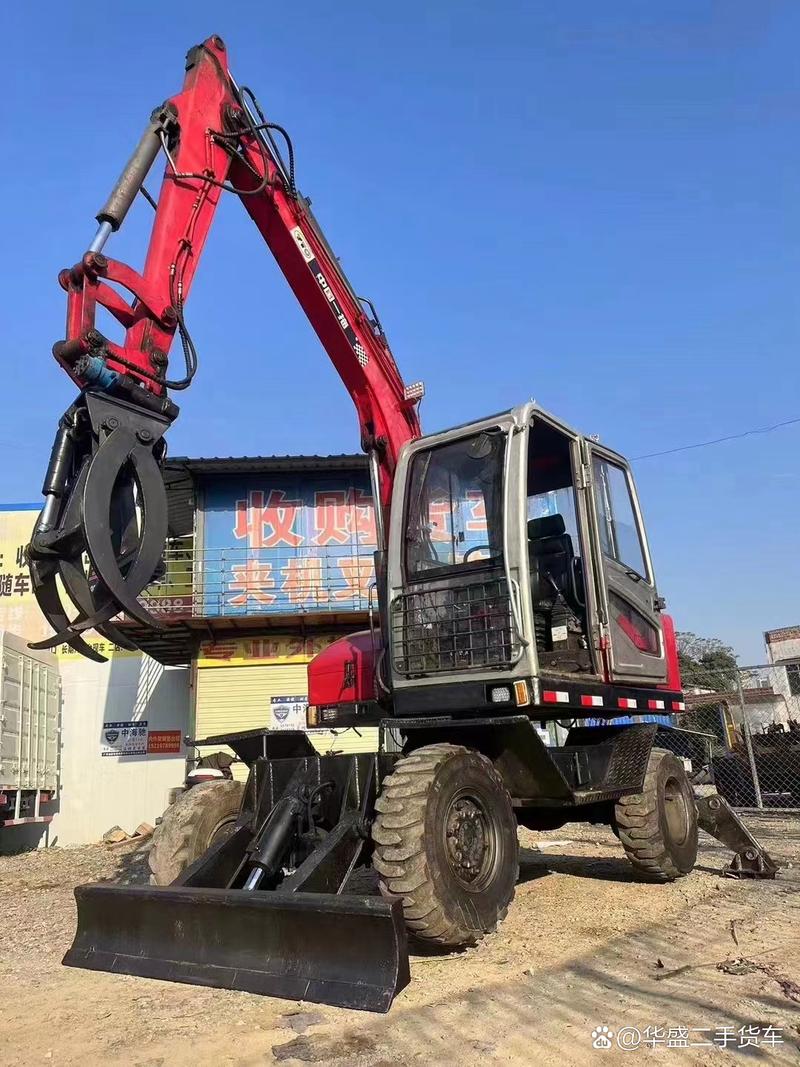 东方红WLY70挖掘机性能如何？-第2张图片-宁夏农业信息网