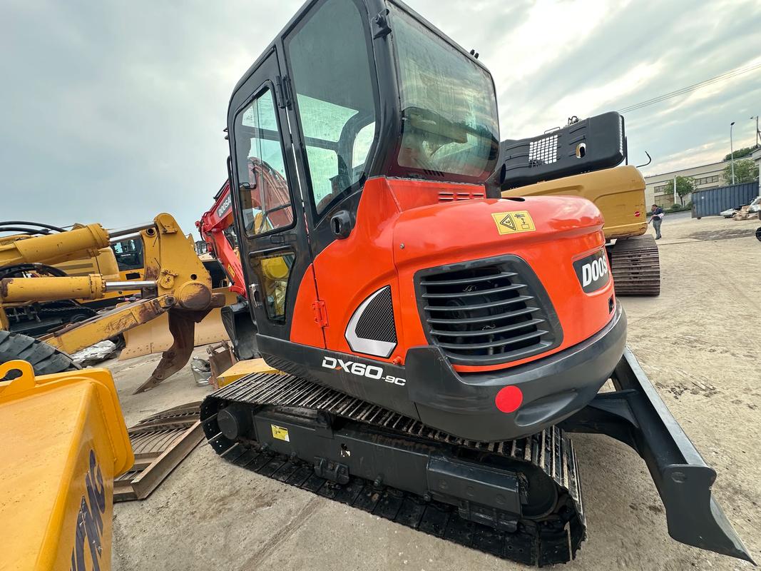 小型农用挖掘机免增值税-第3张图片-宁夏农业信息网