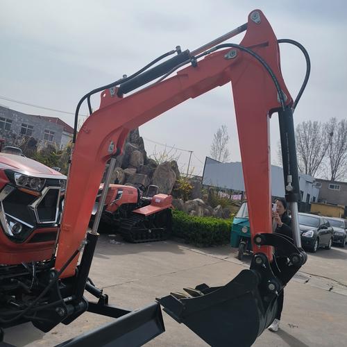 农用小四轮如何变身挖掘机？-第3张图片-宁夏农业信息网