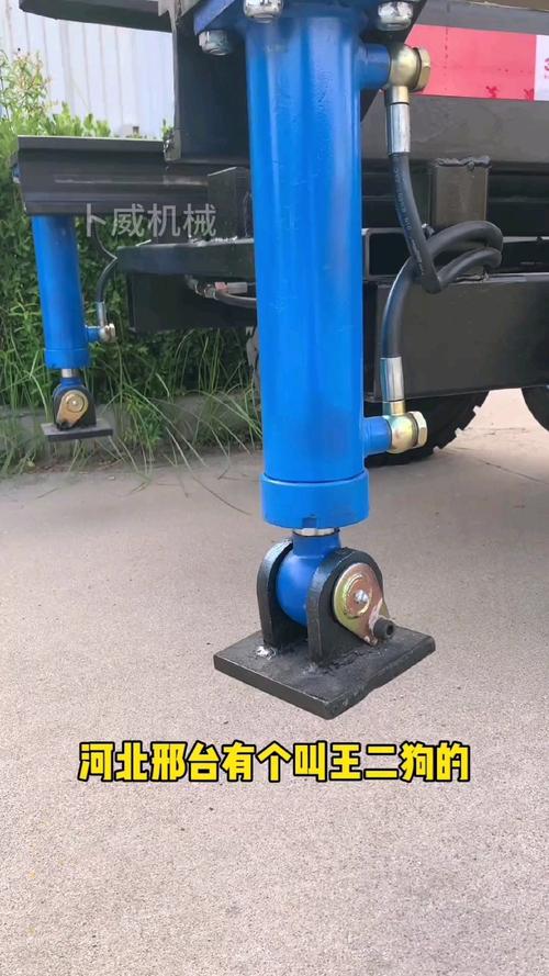 农用三轮改叉车安全吗?能上路吗?-第2张图片-宁夏农业信息网 农用三轮改叉车安全吗?能上路吗?-第2张图片-宁夏农业信息网