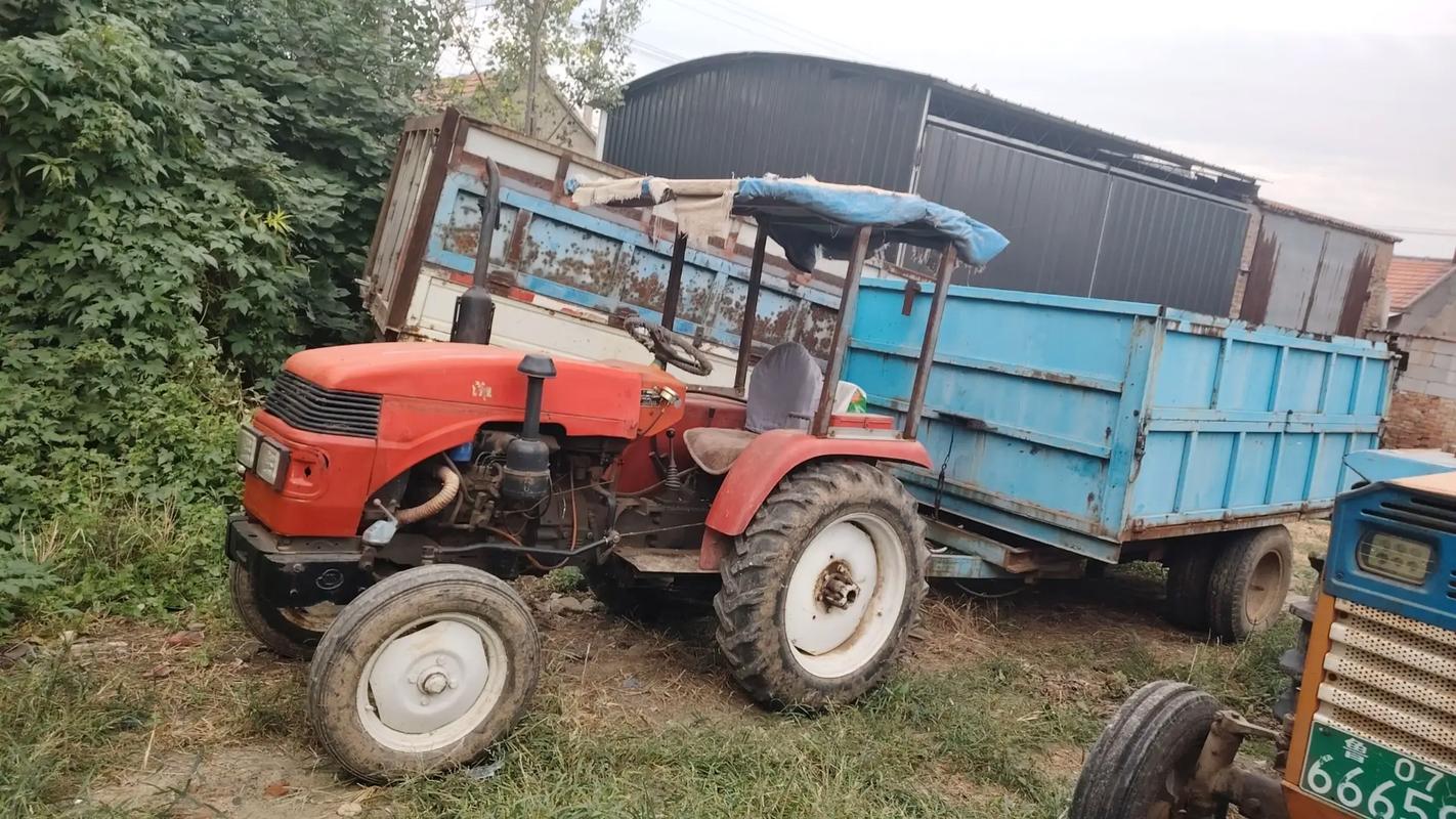 二手农用300拖拉机多少钱？-第1张图片-宁夏农业信息网