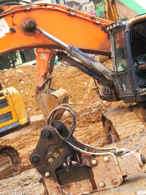 农用挖掘机动作卡顿怎么解决？-第1张图片-宁夏农业信息网