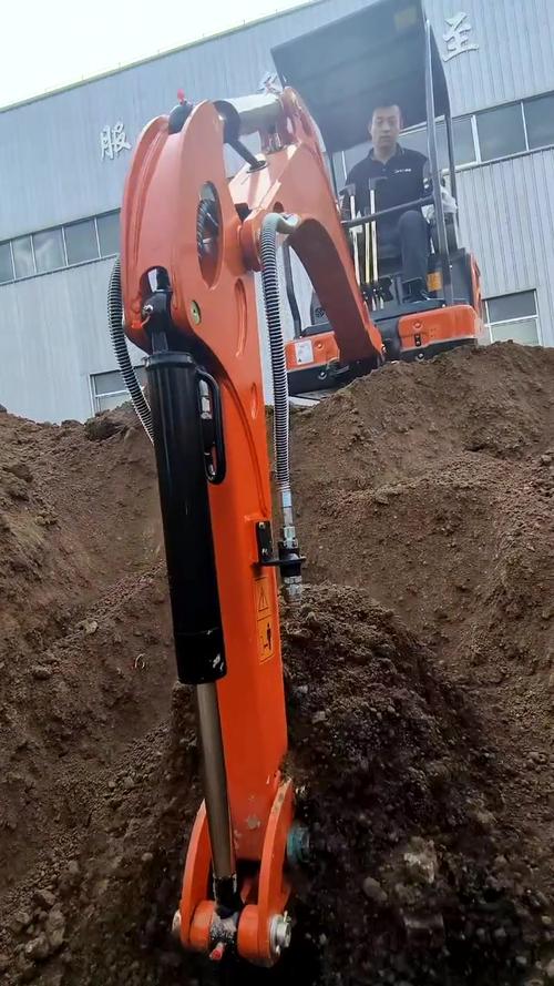 小型履带农用挖掘机有何优势？-第2张图片-宁夏农业信息网