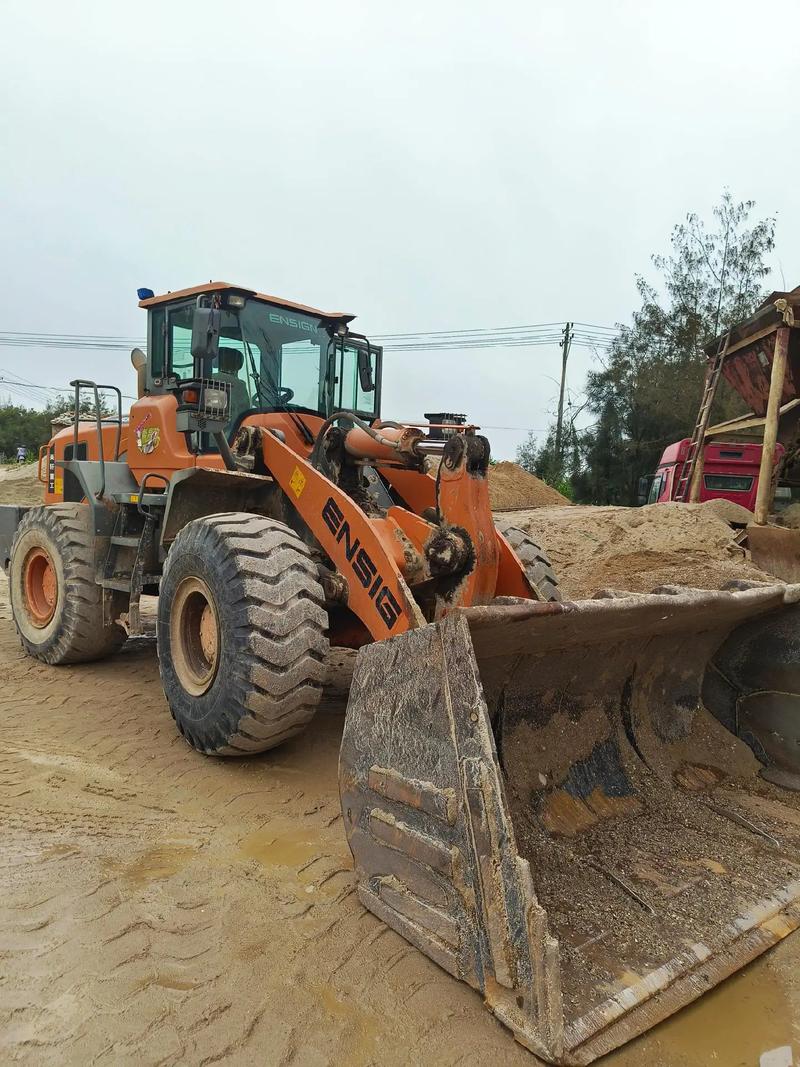 英轩重工农用装载机-第1张图片-宁夏农业信息网