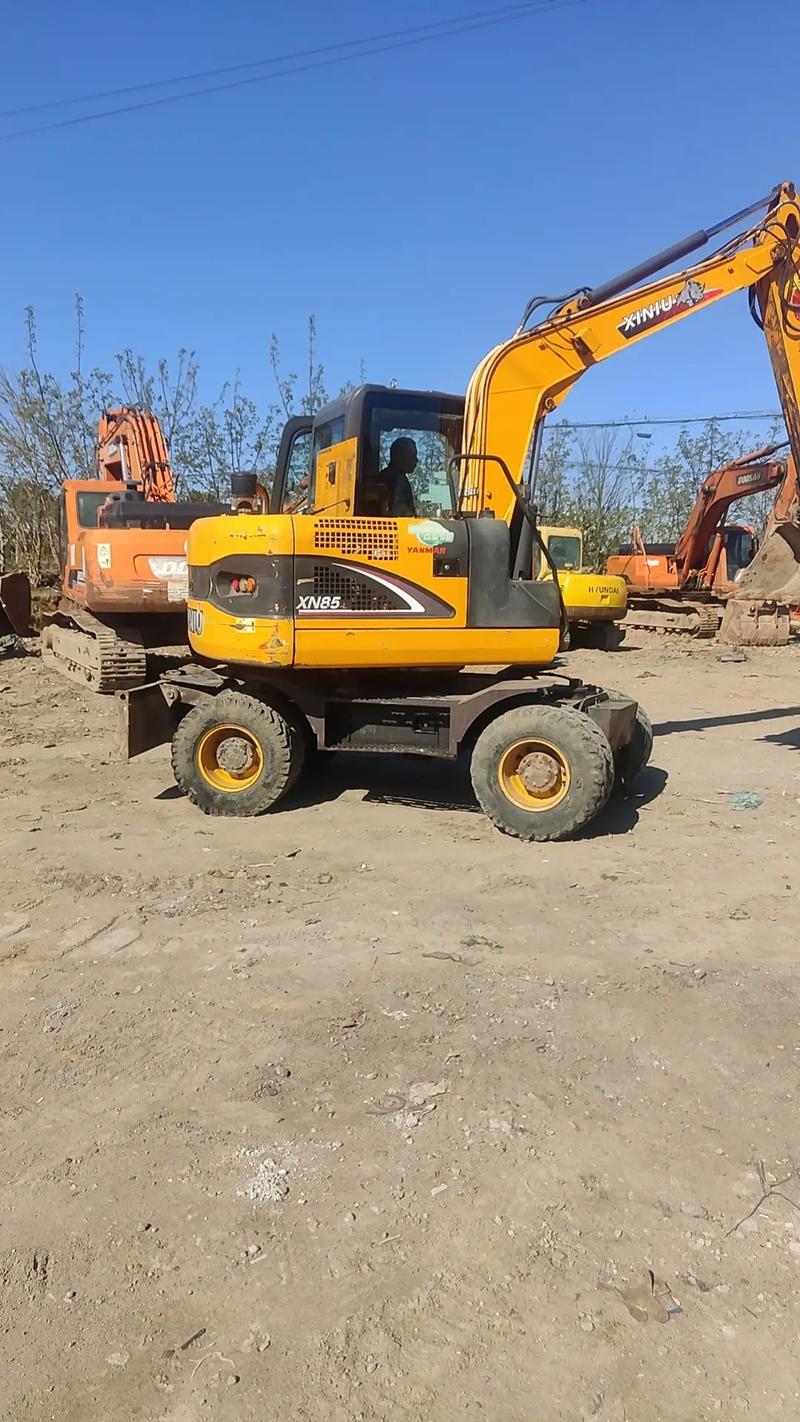 小挖机如何上下农用车？-第1张图片-宁夏农业信息网