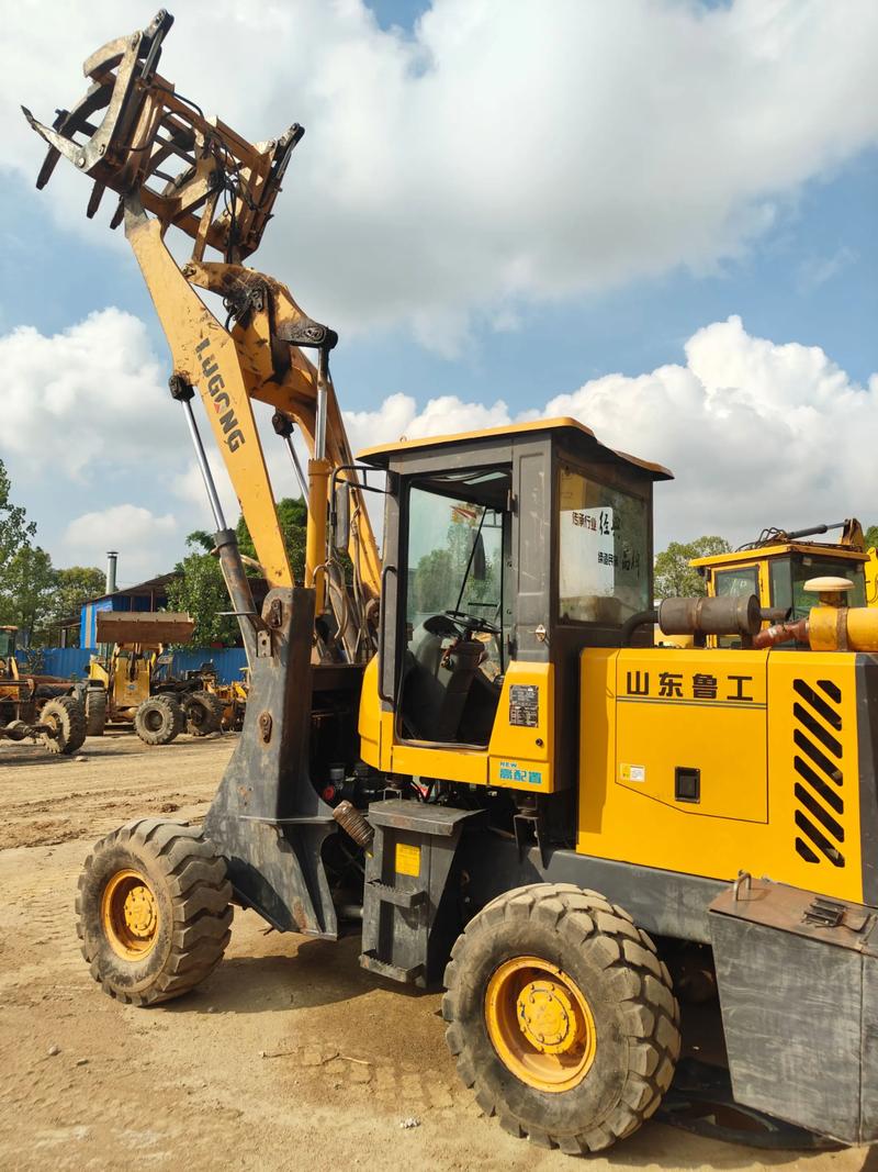 巴彦二手农用小铲车多少钱能买？-第3张图片-宁夏农业信息网