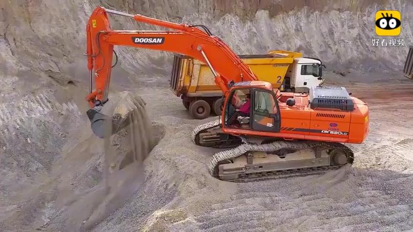 农用车为何要加装挖掘臂？合法吗？-第1张图片-宁夏农业信息网