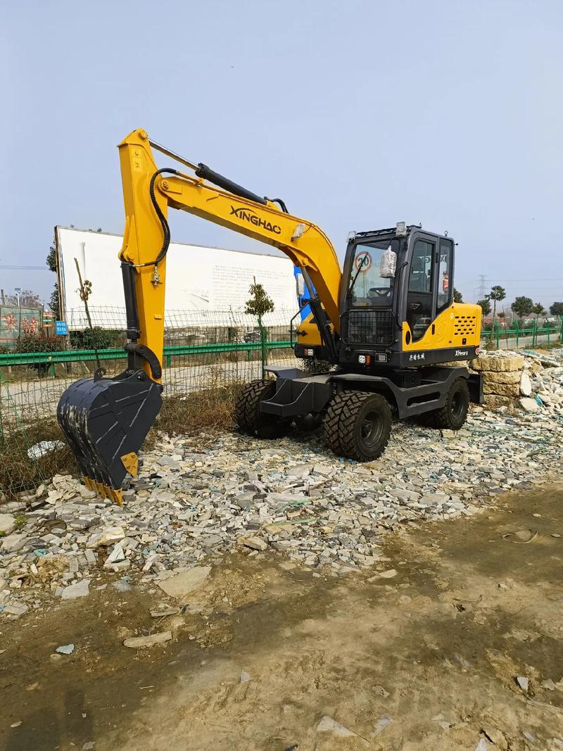 富亿农用轮试挖掘机有何优势？-第2张图片-宁夏农业信息网