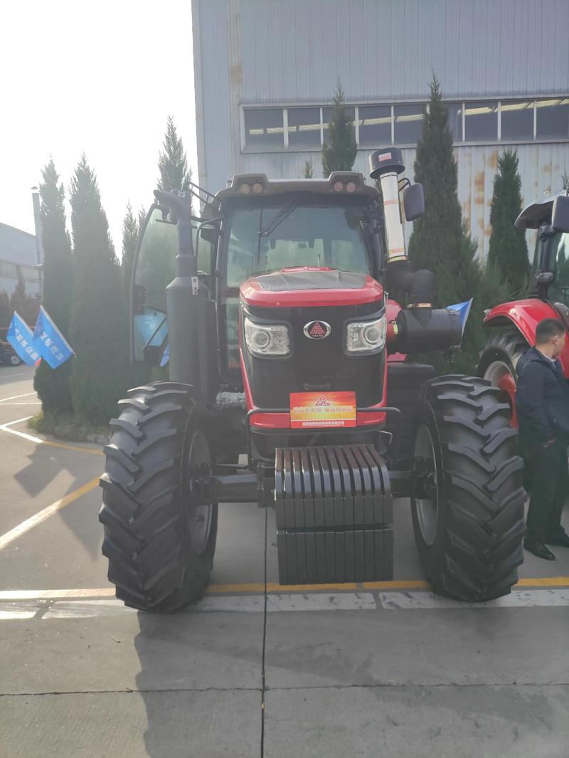 24农用拖拉机图片有哪些型号与特点？-第2张图片-宁夏农业信息网